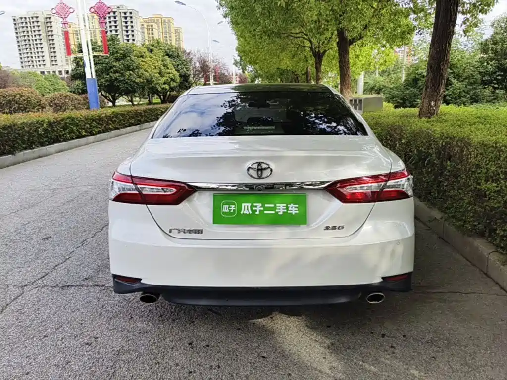 Toyota Camry — миниатюра 6