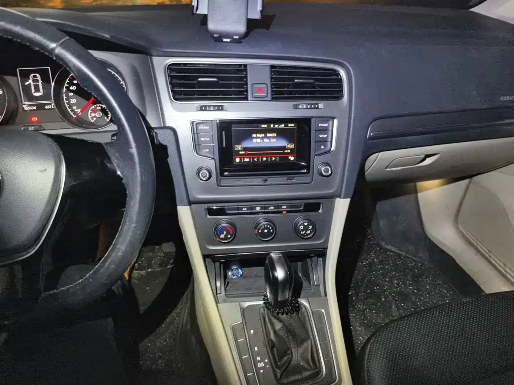 Volkswagen Golf — миниатюра 9