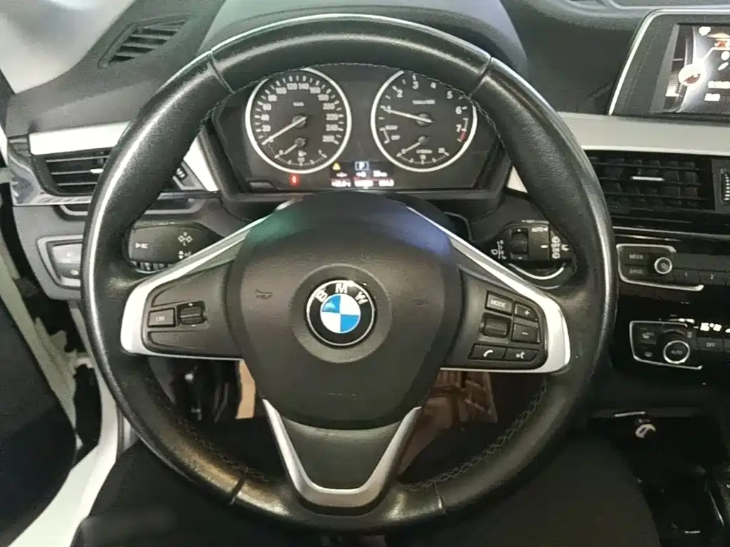 BMW X1 — миниатюра 11