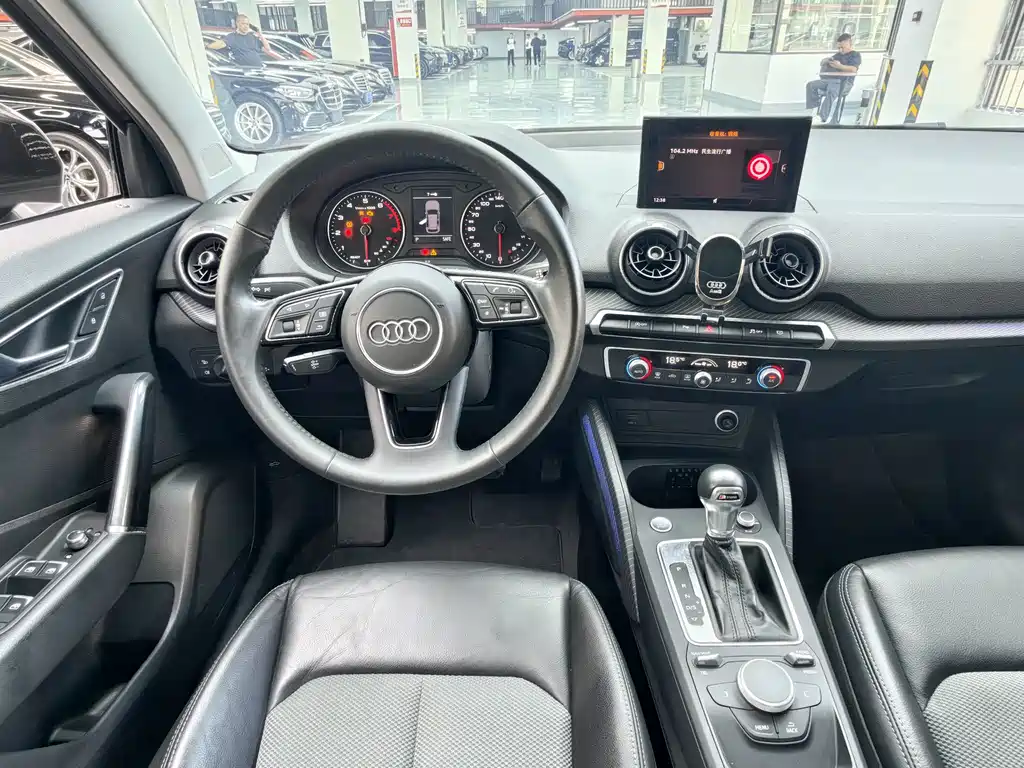 Audi Q2L — миниатюра 7