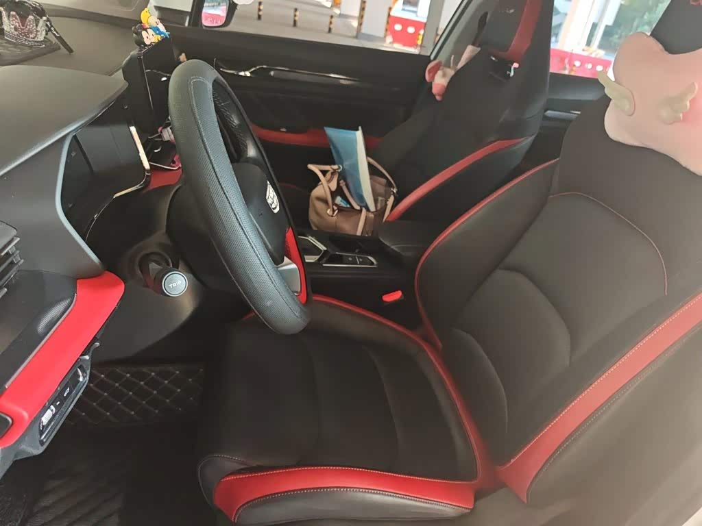 Geely Emgrand S 1.4 л 2022 г. Белый, пробег 14800 км