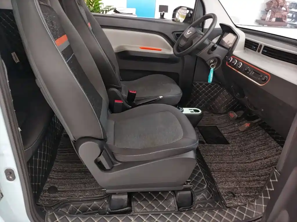 Wuling MINIEV — миниатюра 25