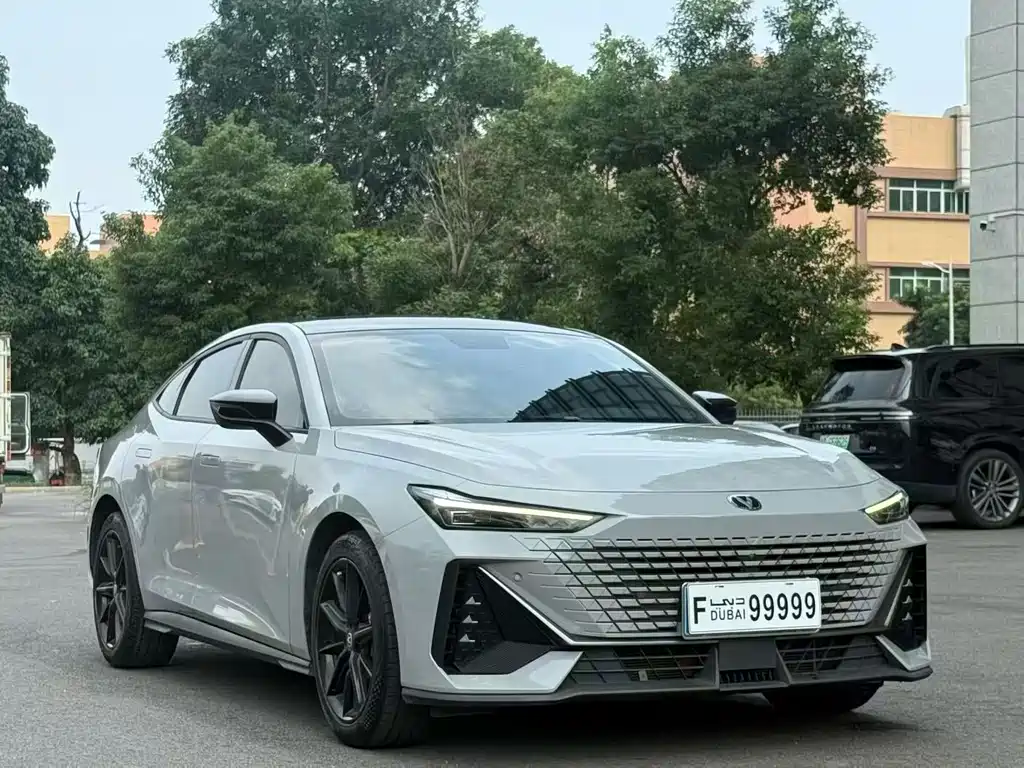 Changan UNI-V — миниатюра 3