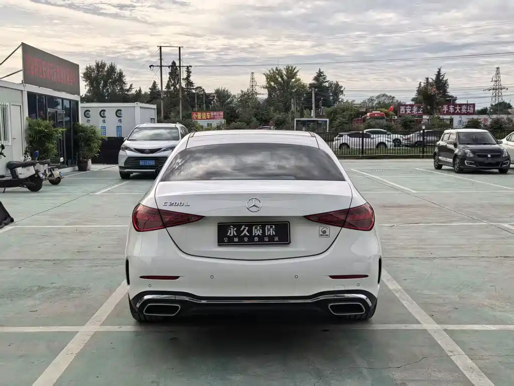 Mercedes-Benz C-Class — миниатюра 6