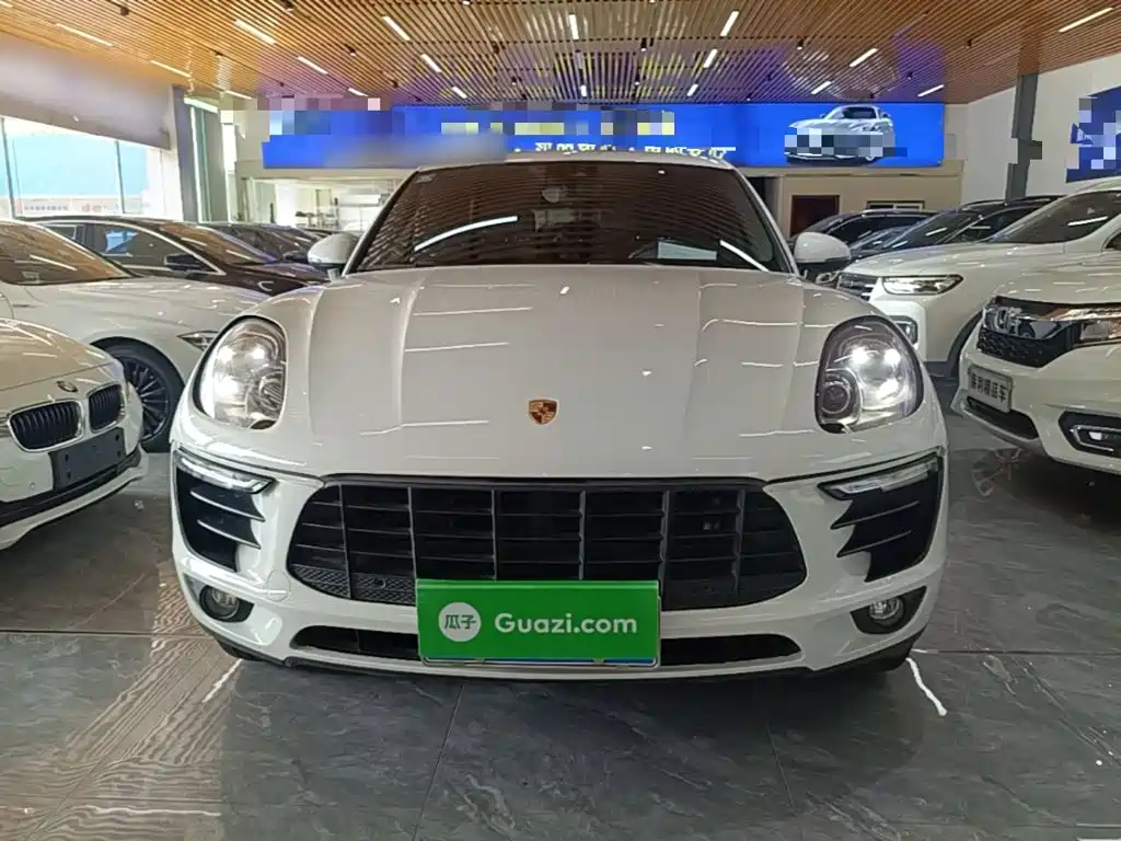 Porsche Macan — миниатюра 3