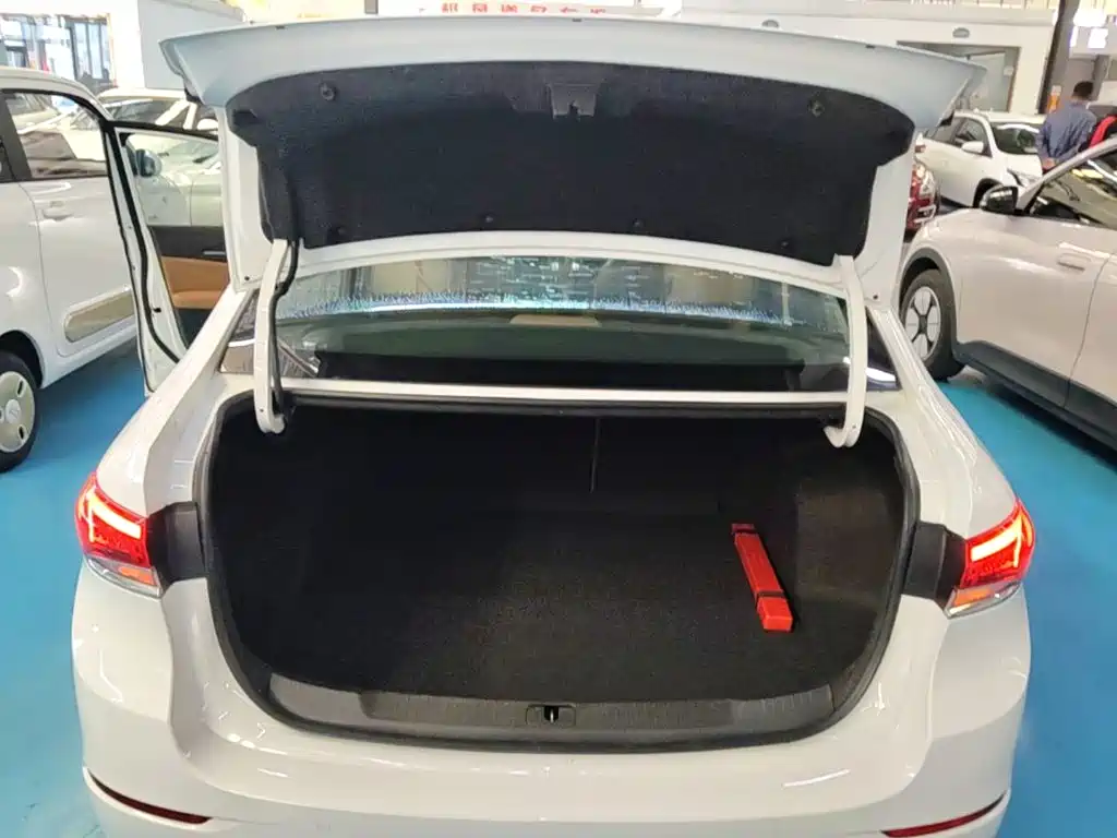 Buick Excelle — миниатюра 19