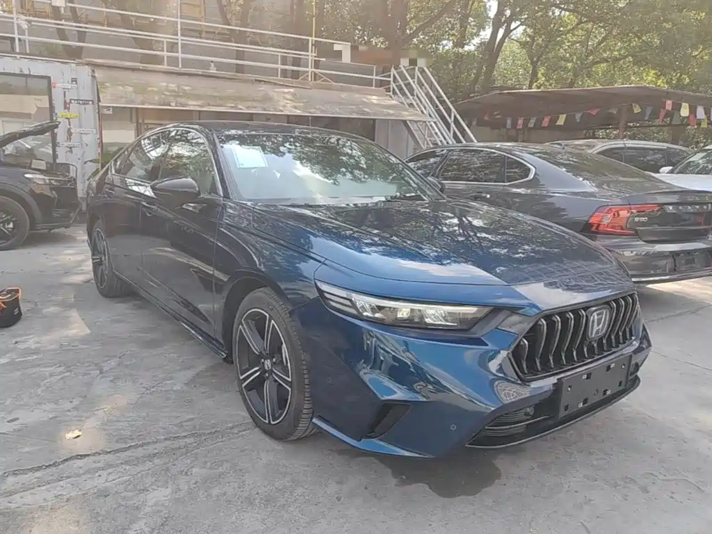 Honda Inspire PHEV — миниатюра 4