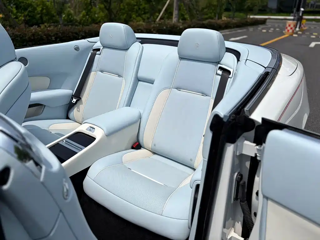 Rolls-Royce Dawn — миниатюра 14