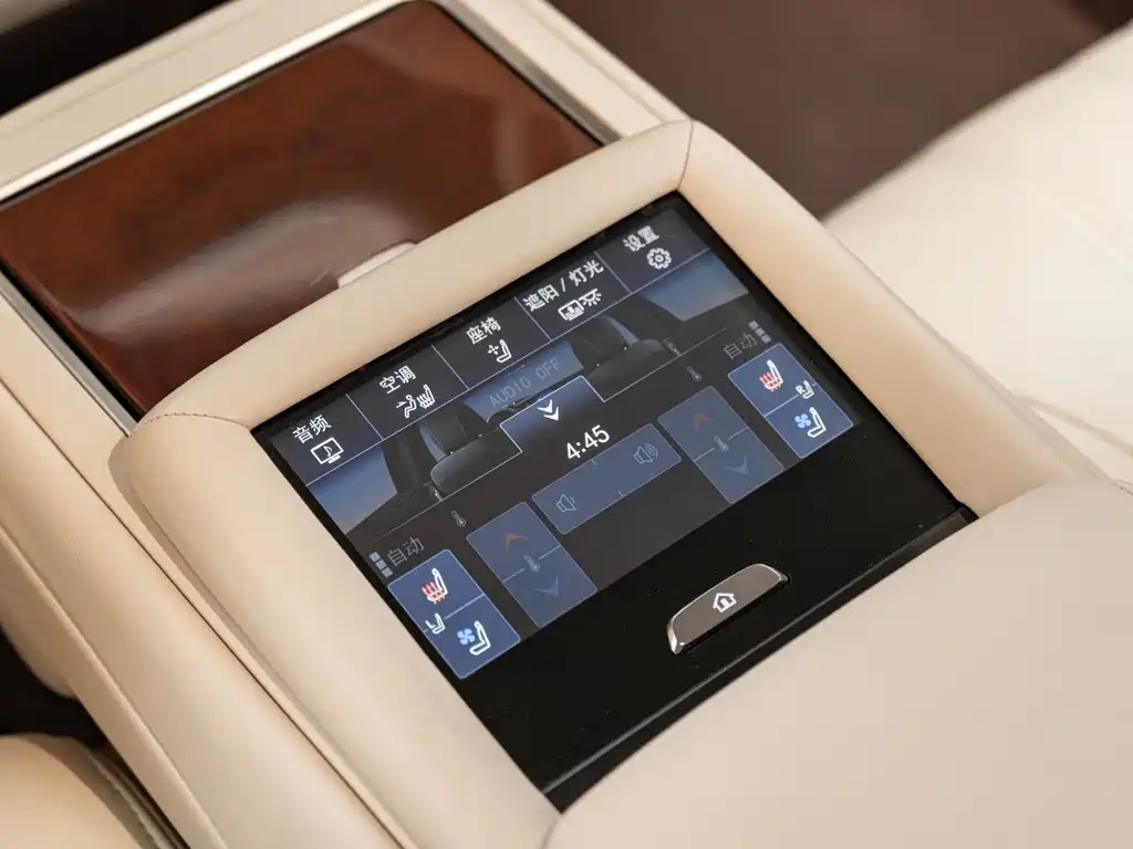 Lexus LS — миниатюра 19