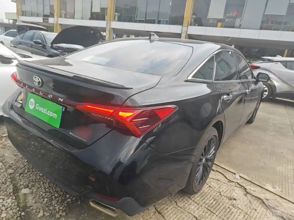 Toyota Avalon — миниатюра 7