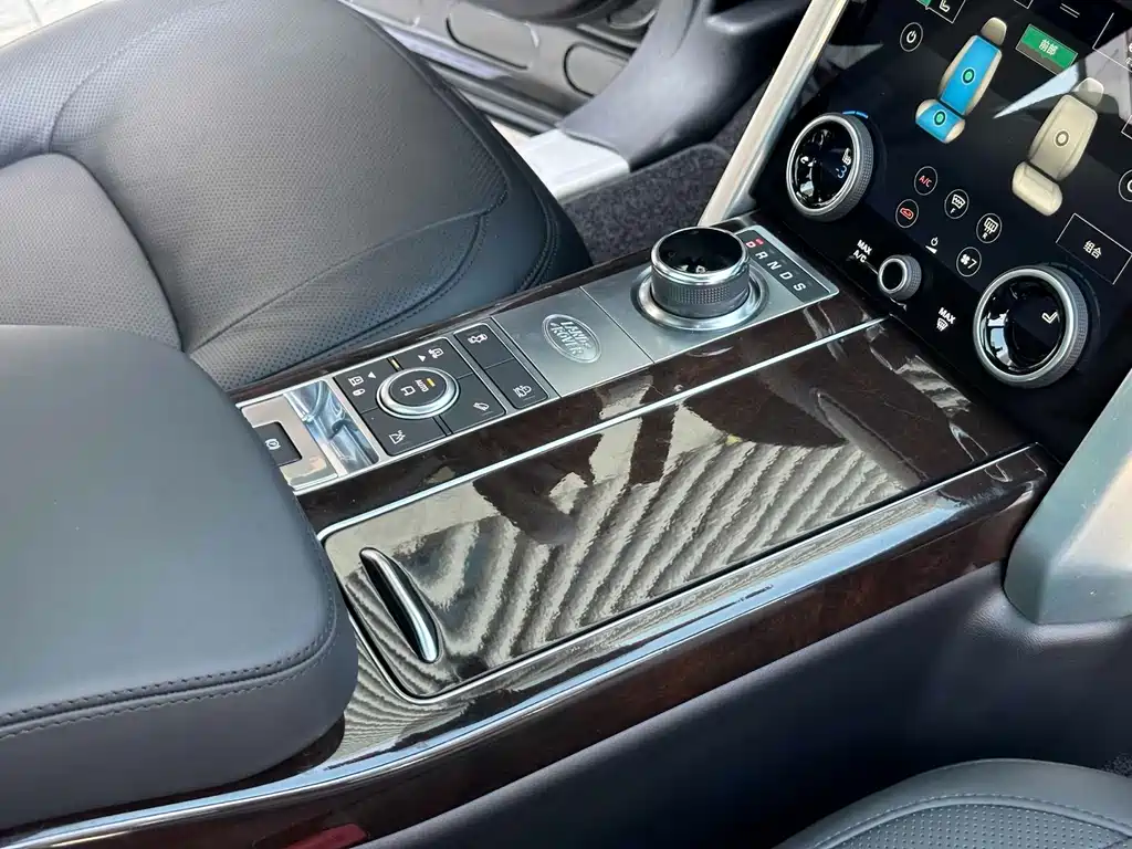 Land Rover Range Rover — миниатюра 7