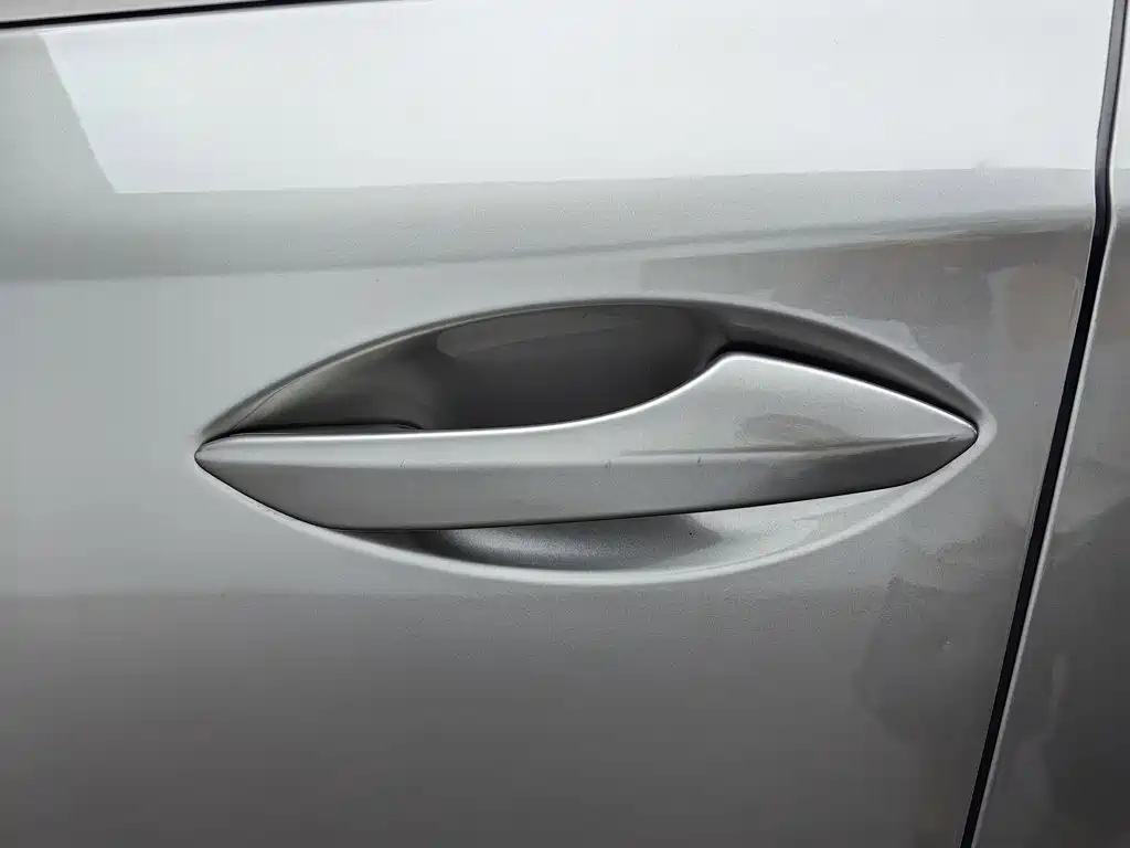 Lexus NX — миниатюра 18