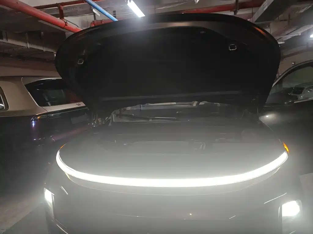 Li Auto Li L9 — миниатюра 16