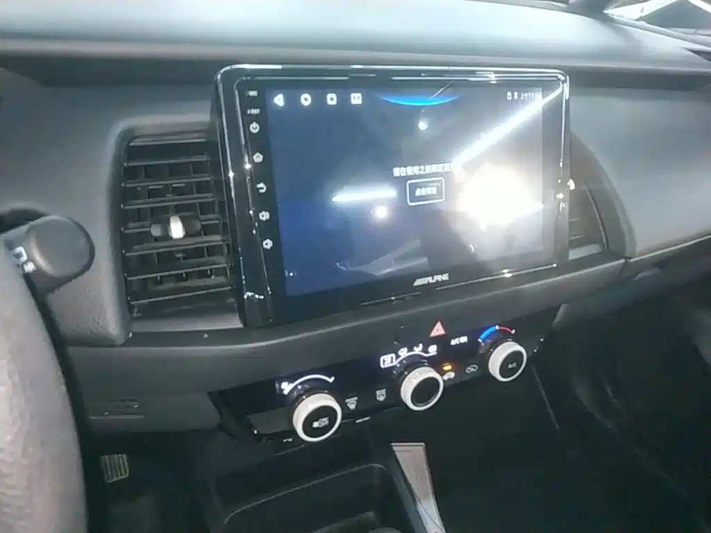 Honda Fit — миниатюра 13