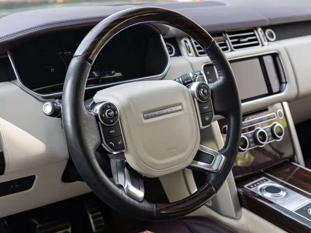 Land Rover Range Rover — миниатюра 9