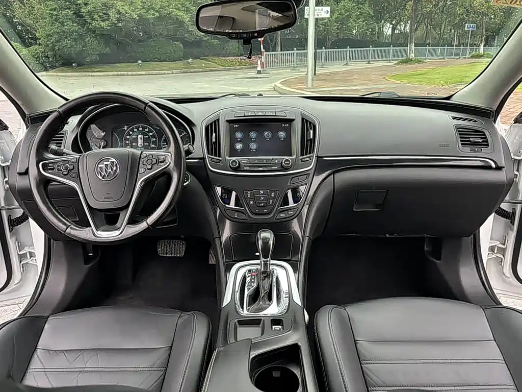 Buick Regal — миниатюра 13