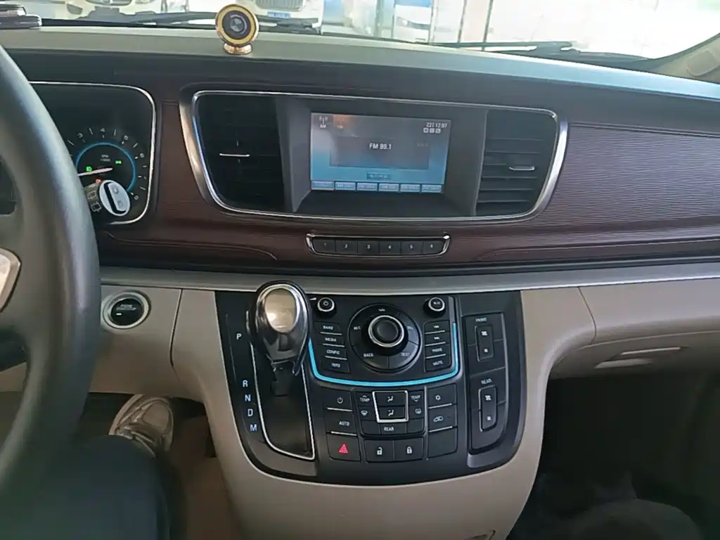 Buick GL8 — миниатюра 13