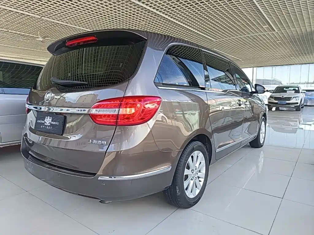 Buick GL8 — миниатюра 7