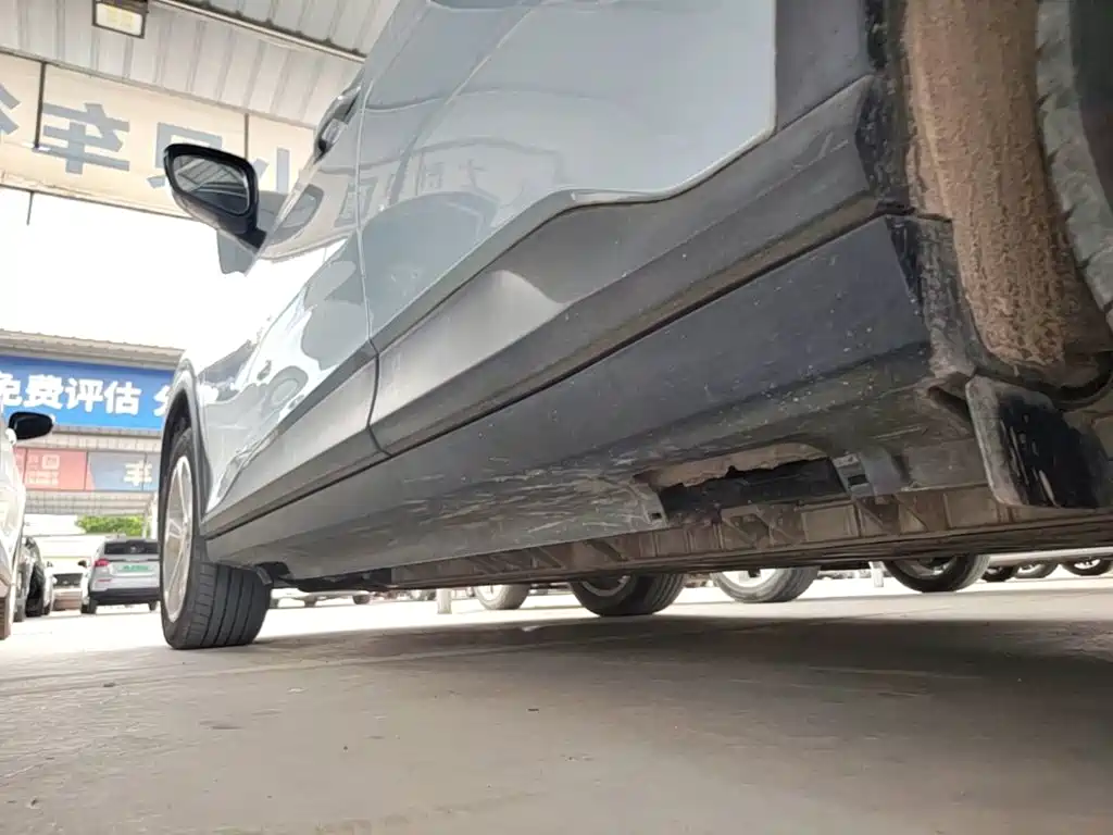 Chevrolet Menlo — миниатюра 22