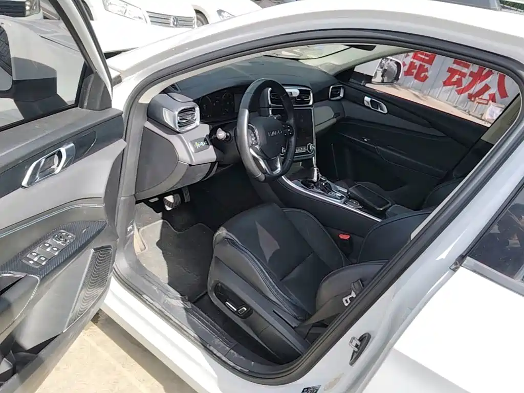 Lynk & Co 01 EM-P — миниатюра 16
