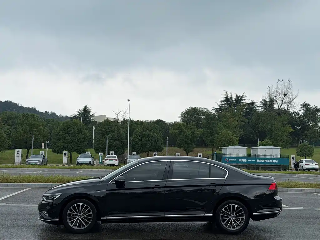 Volkswagen Magotan — миниатюра 4