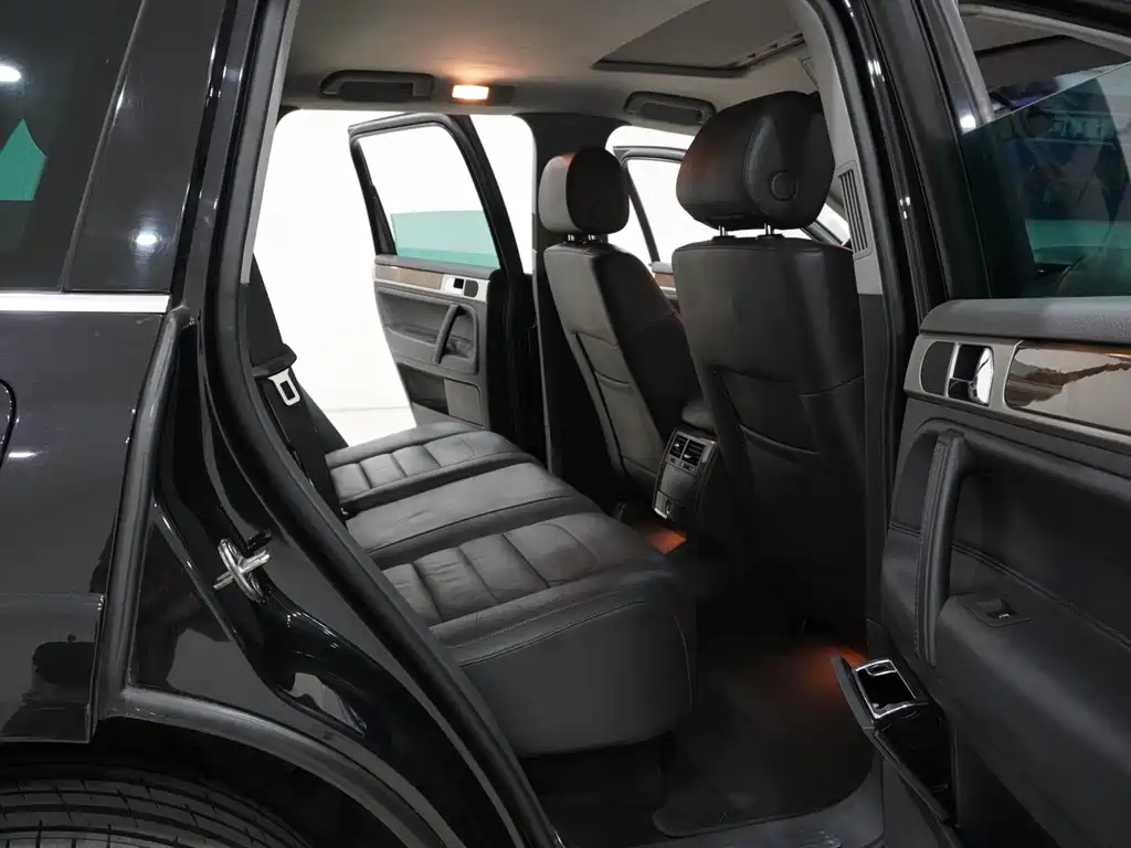 Volkswagen Touareg — миниатюра 11