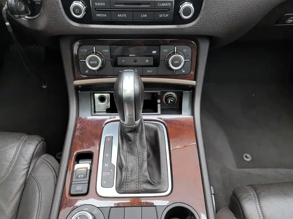 Volkswagen Touareg — миниатюра 13