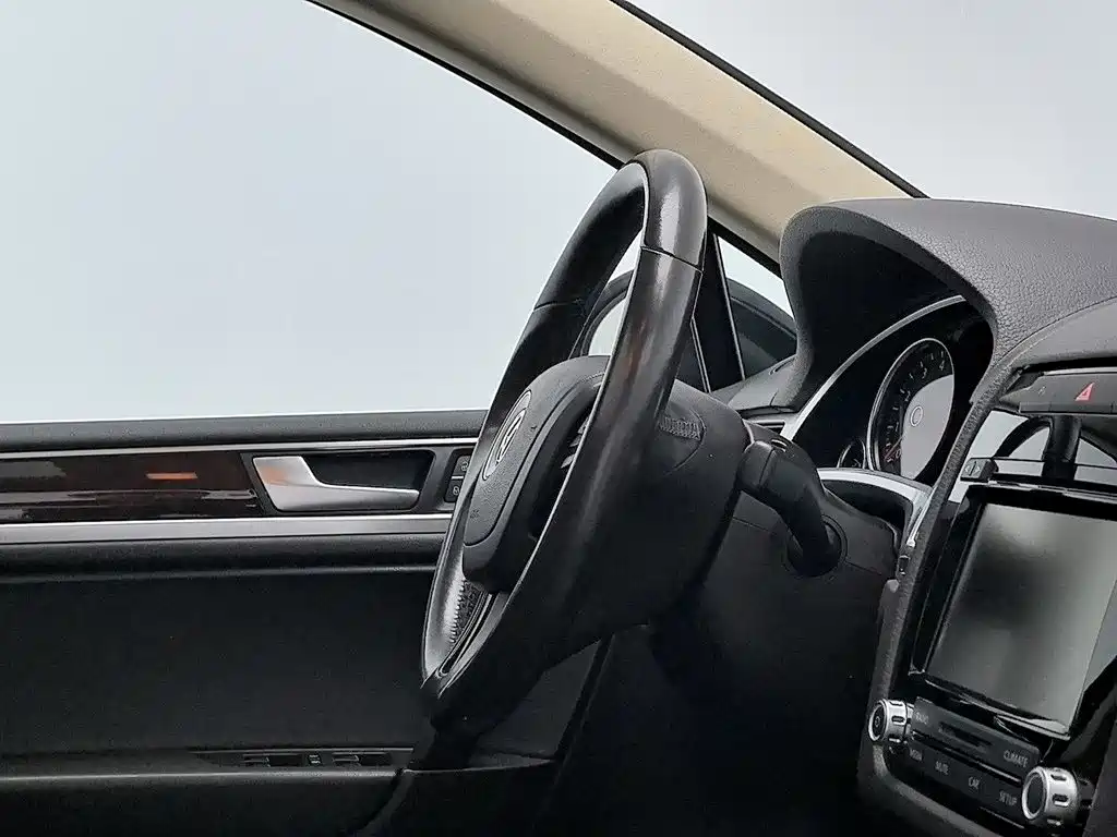 Volkswagen Touareg — миниатюра 22