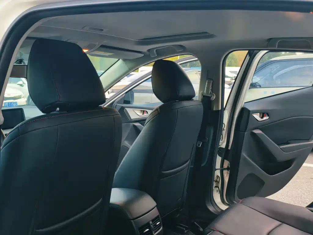 Mazda 3 Axela — миниатюра 9