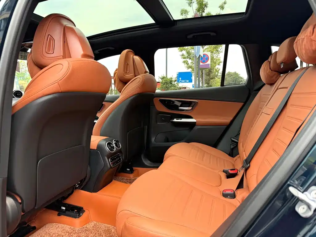 Mercedes-Benz GLC 2024 GLC 260 L 4MATIC 5 мест
