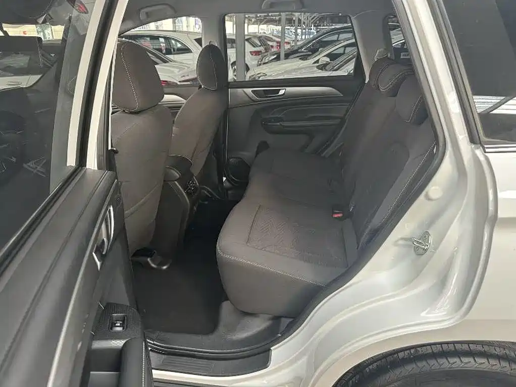 Haval M6 — миниатюра 5