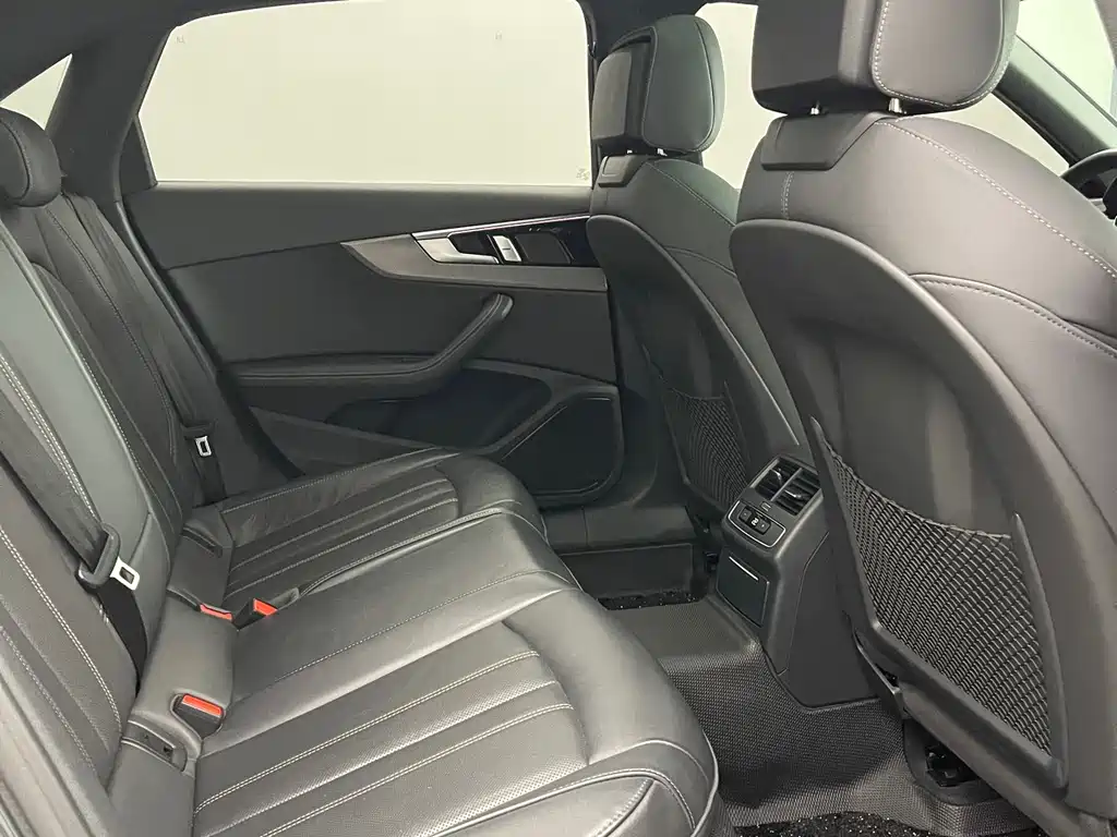 Audi A4L — миниатюра 22