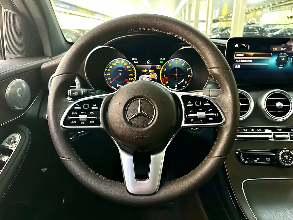 Mercedes-Benz GLC — миниатюра 10