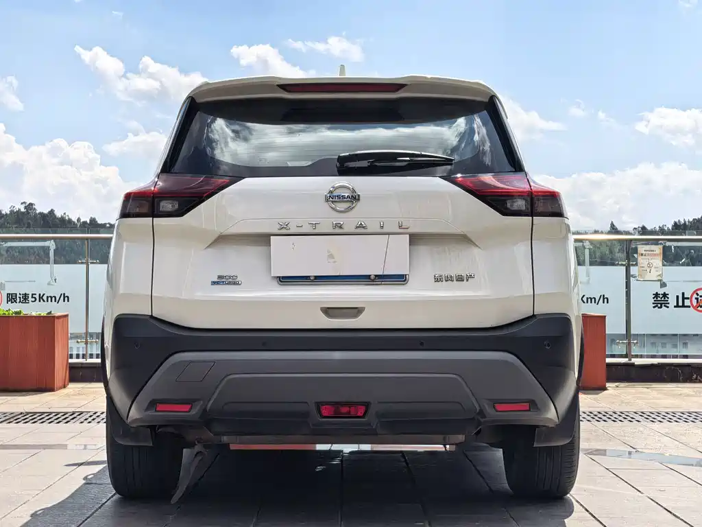 Nissan X-Trail — миниатюра 8