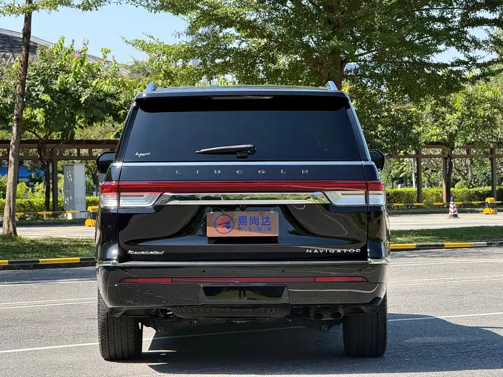 Lincoln Navigator — миниатюра 7