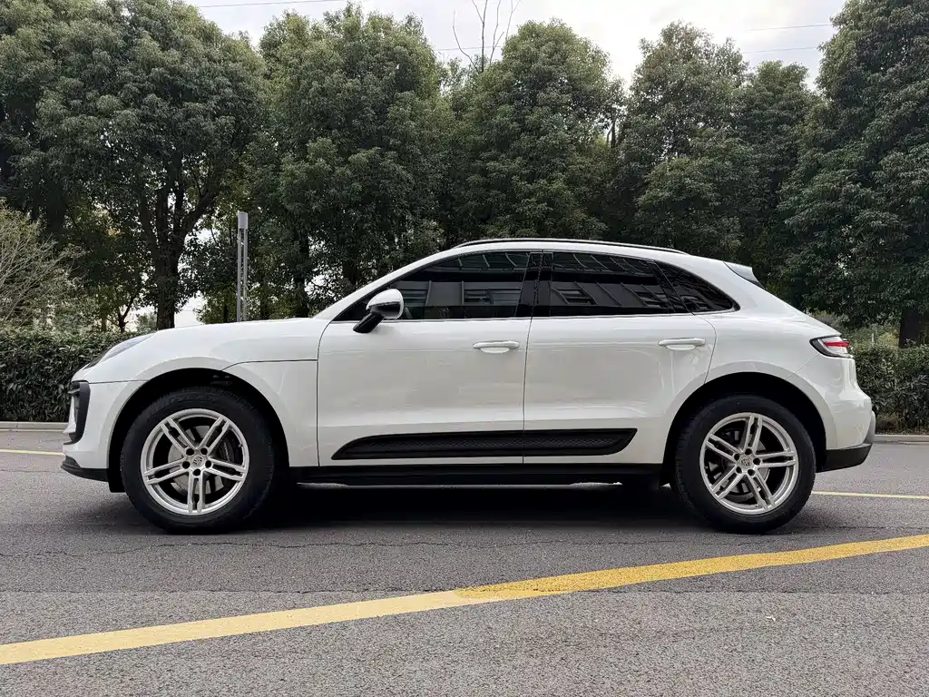Porsche Macan — миниатюра 12