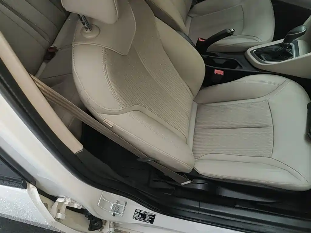 Buick Excelle — миниатюра 25