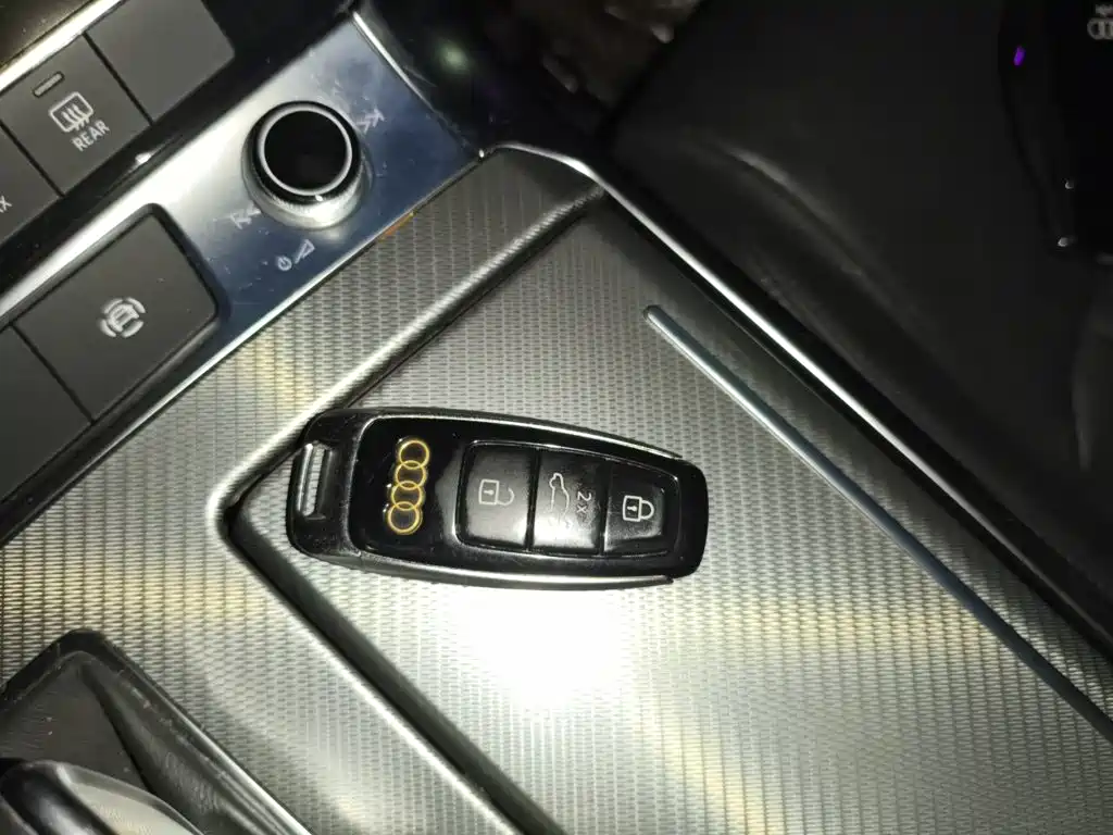 Audi A6L — миниатюра 12