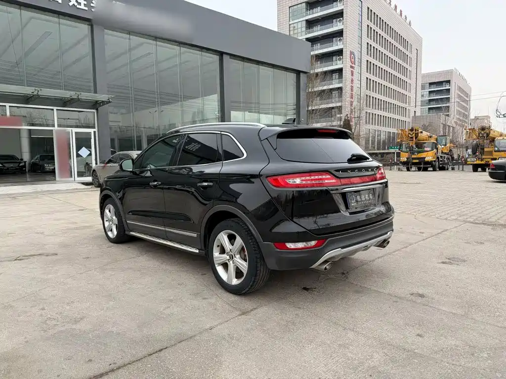 Lincoln MKC — миниатюра 12