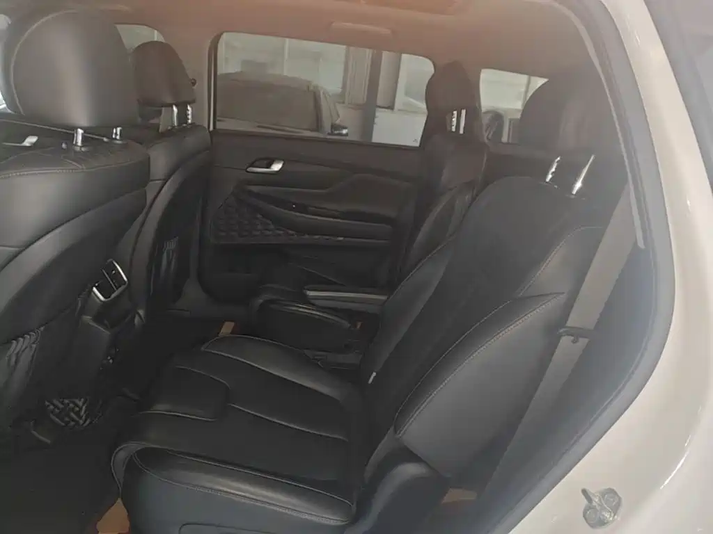 Hyundai Santa Fe — миниатюра 17