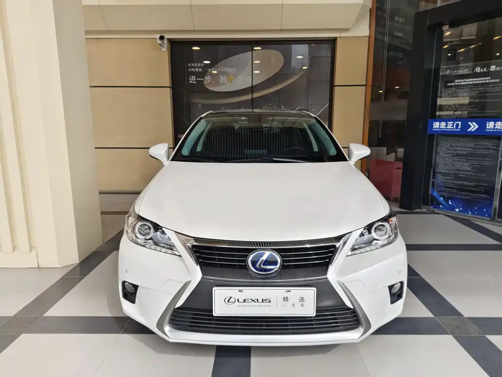 LEXUS CT