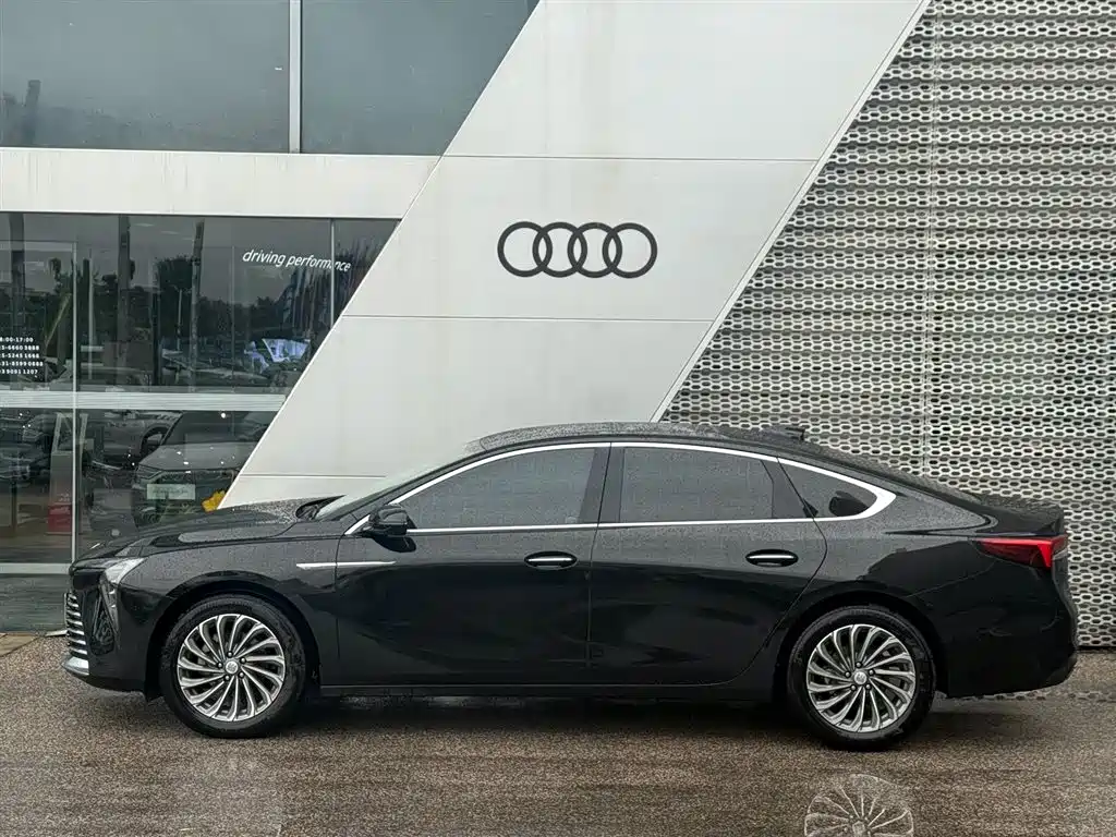 Buick LaCrosse — миниатюра 3