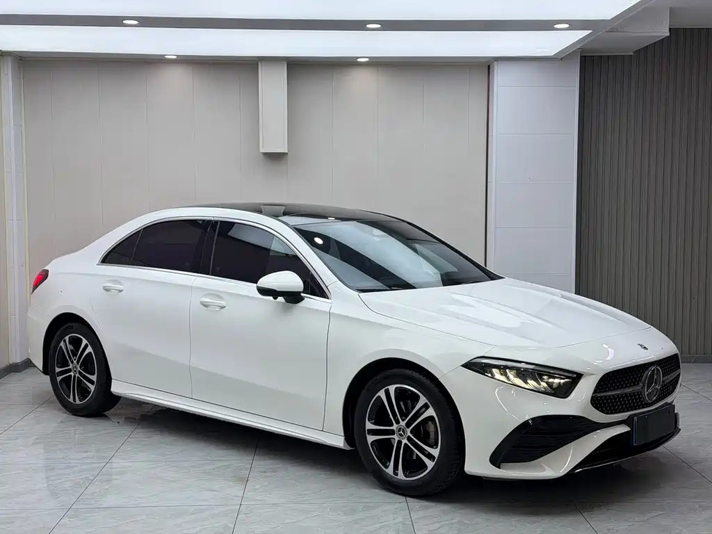 Mercedes-Benz A-Class — миниатюра 3