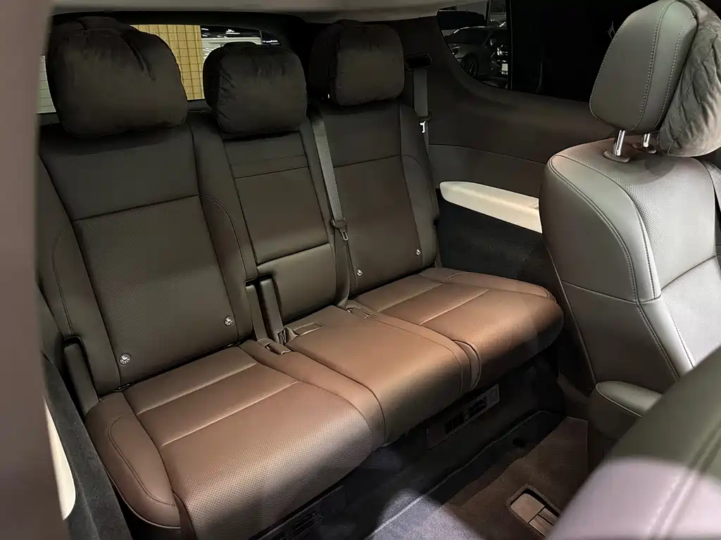 Li Auto Li MEGA — миниатюра 10