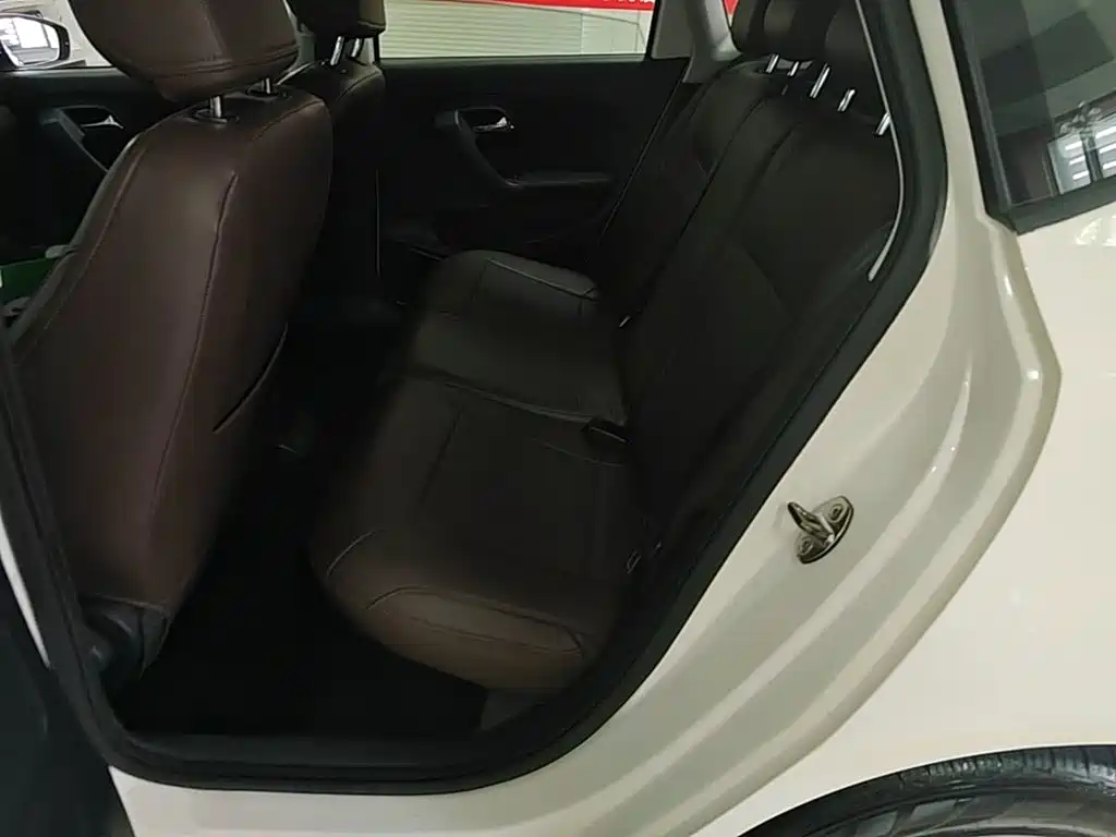 Volkswagen Polo — миниатюра 17