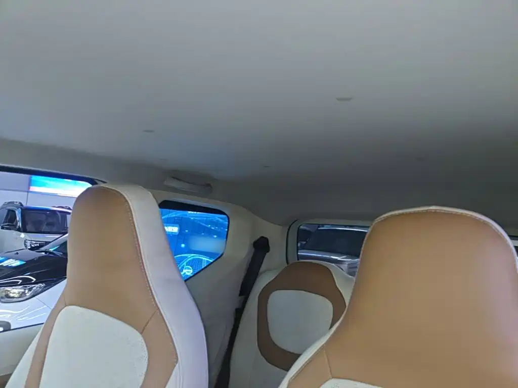 Wuling MINIEV — миниатюра 18