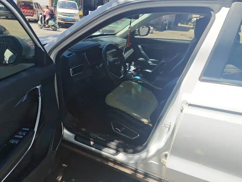 Geely Boyue — миниатюра 12