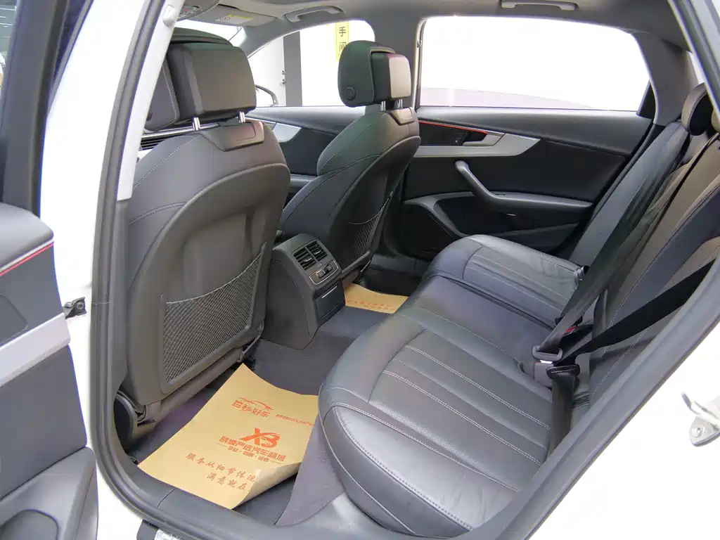Audi A4L — миниатюра 12