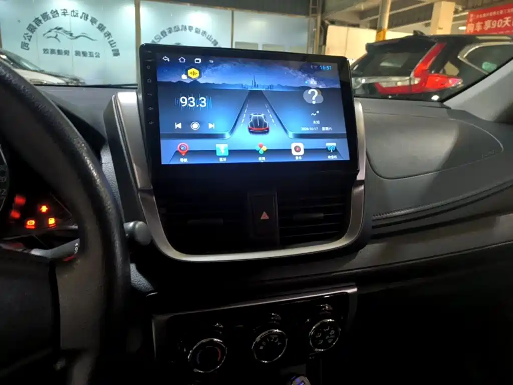 Toyota Yaris L — миниатюра 13