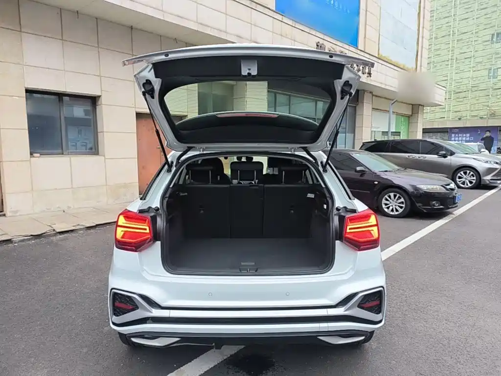 Audi Q2L — миниатюра 19